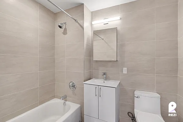 Rented by REZI | media 6