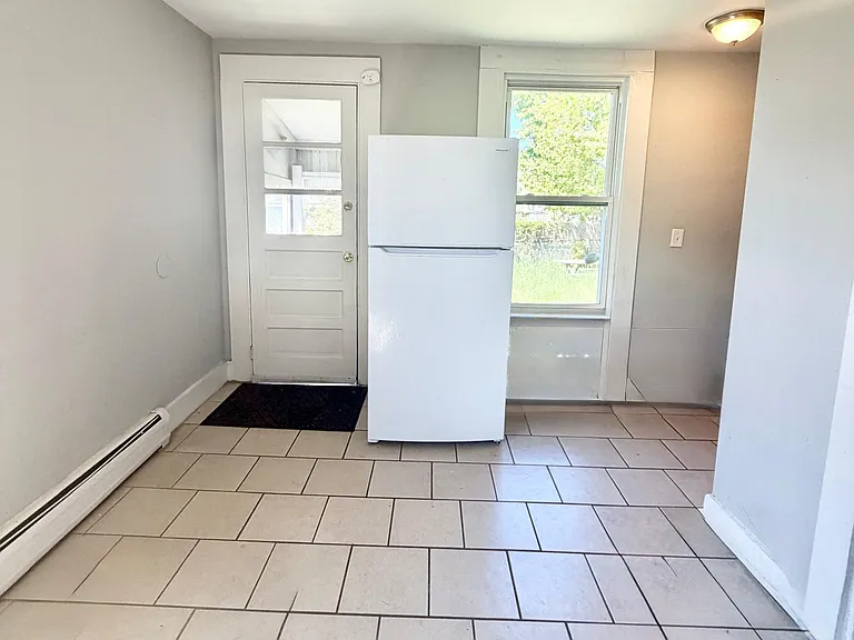 47 1/2 Park St #1A — Photo 3