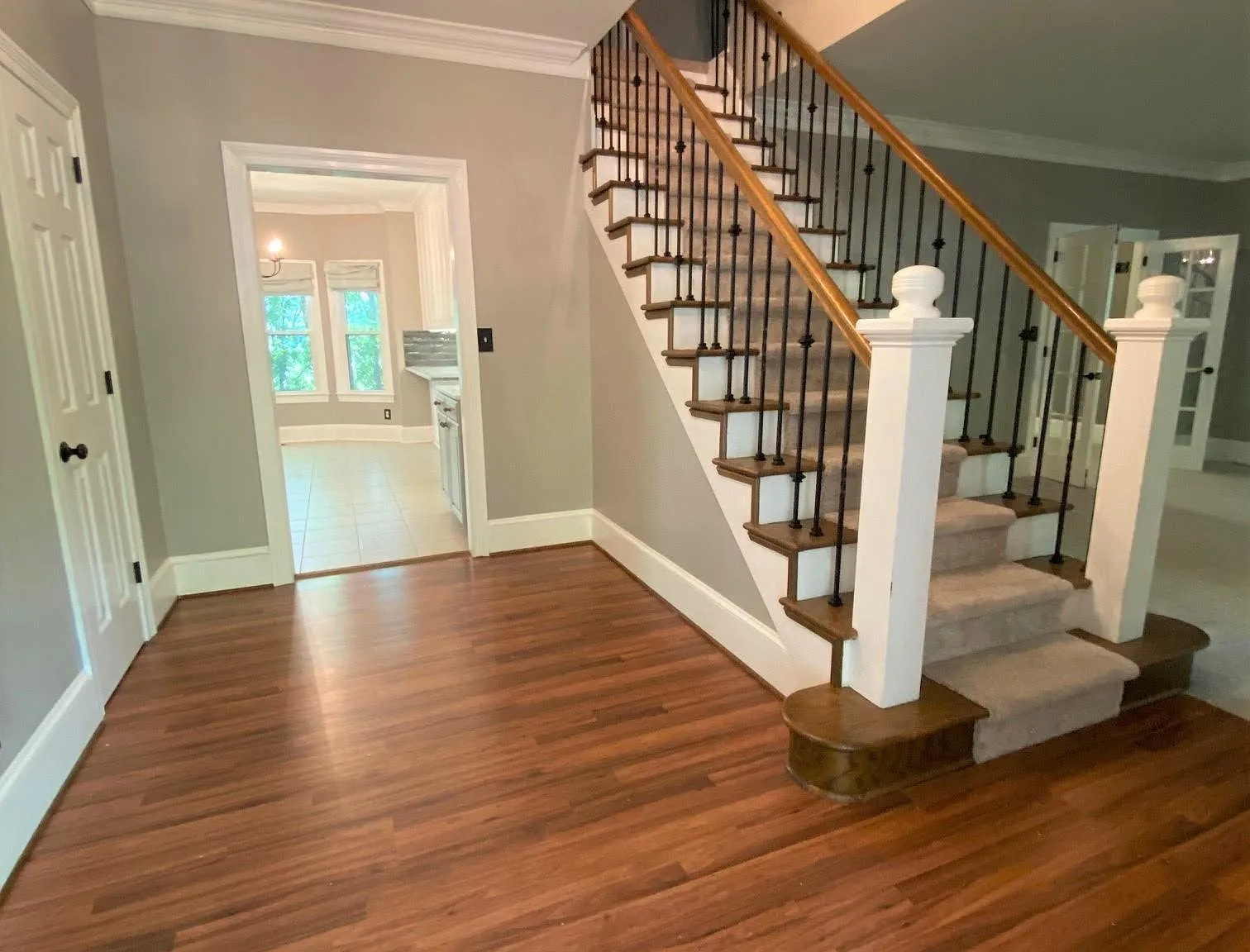 4 bed, 2.5 bath, 2740 sqft, $2,400 — Photo 4