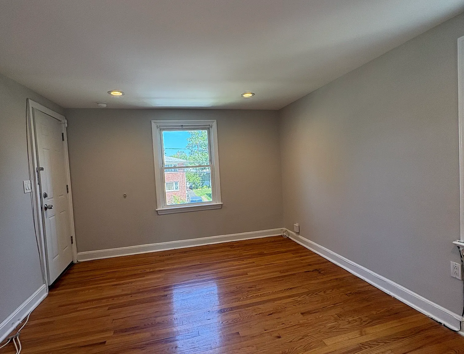2 bed, 9999 sqft, $2,449 — Photo 4