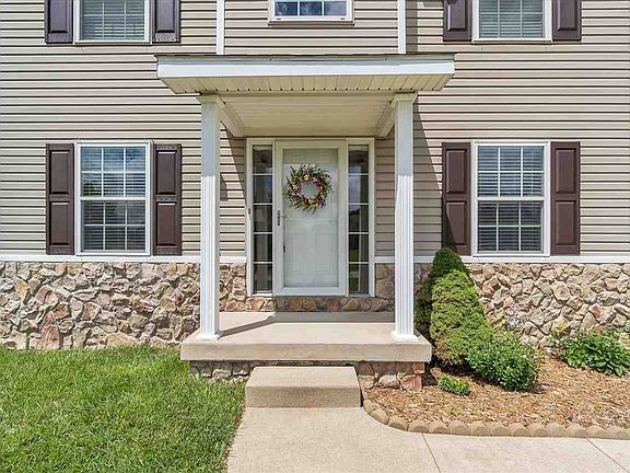 3rd image of 1428 Willow Dr