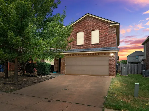 1204 Boxwood Dr, Crowley, TX 76036