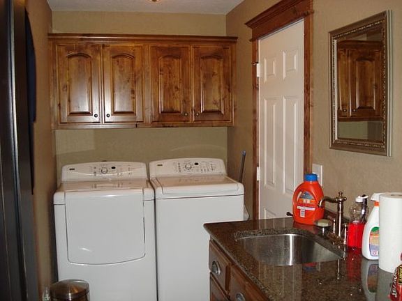 5th image of 506 W Catalpa St