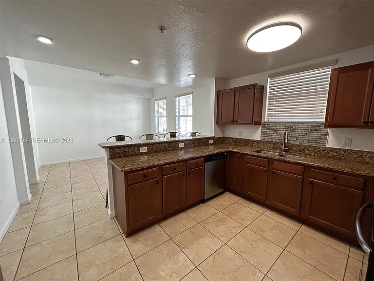11503 NW 89th St #206 — Photo 10