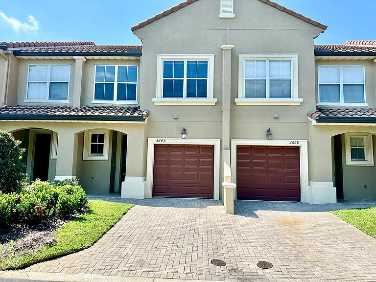 3642 Mauna Kea St — Photo 1