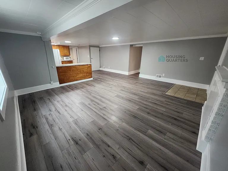 326 W Shannon Ave — Photo 9