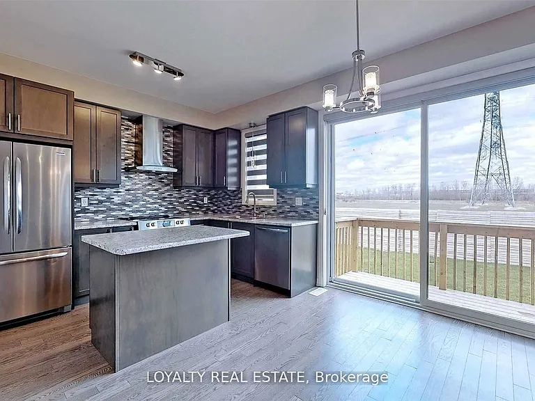 127 Yacht Dr — Photo 1