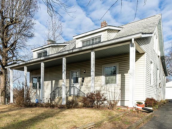 3rd image of 25 Lakeview Dr
