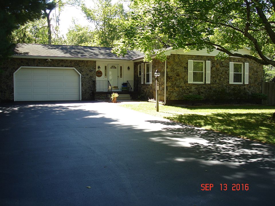 1st image of 18 Carnevale Dr