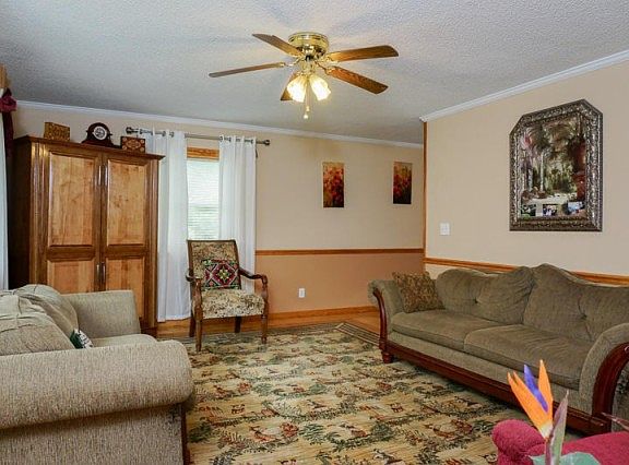 3rd image of 4017 Creekwood Terrace Ln