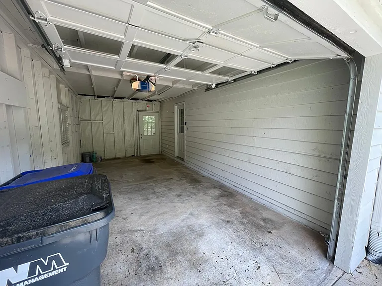 2423 Falcon Ct — Photo 17