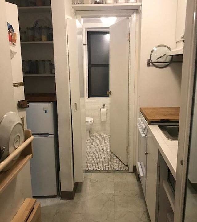2nd image of 121 Baxter St APT 12R