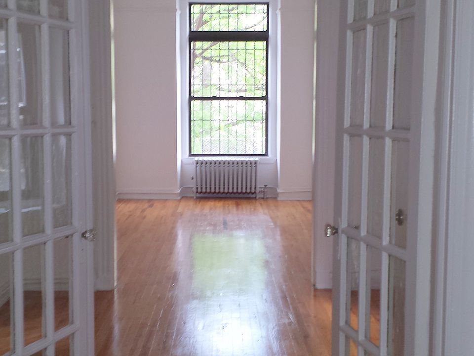 1st image of 452 E 118th St APT 2