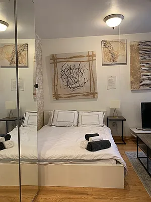 Rented by The Lichy Group, Inc. | media 18