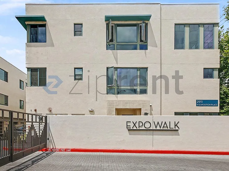 2911 Exposition Pl #1 — Photo 1