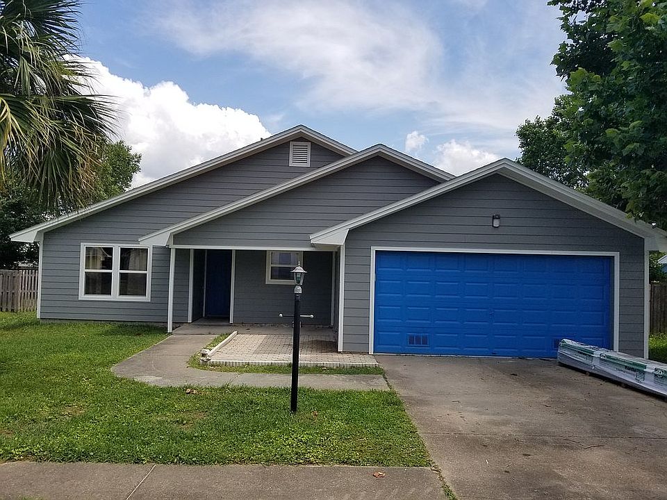 1st image of 907 E Pine Forest Dr