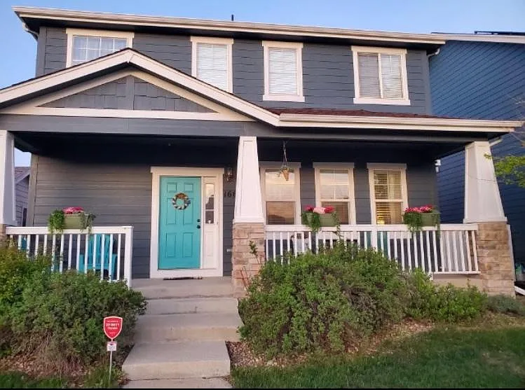 166 S 45th Ave