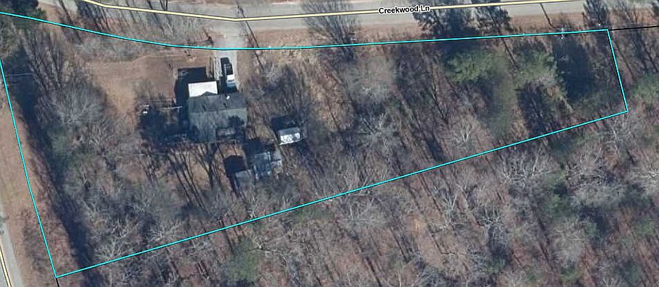 2nd image of 110 Creekwood Ln