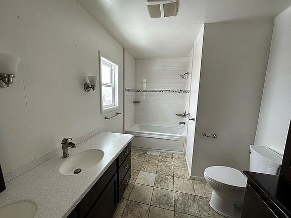 3rd image of 205 Holland Ln