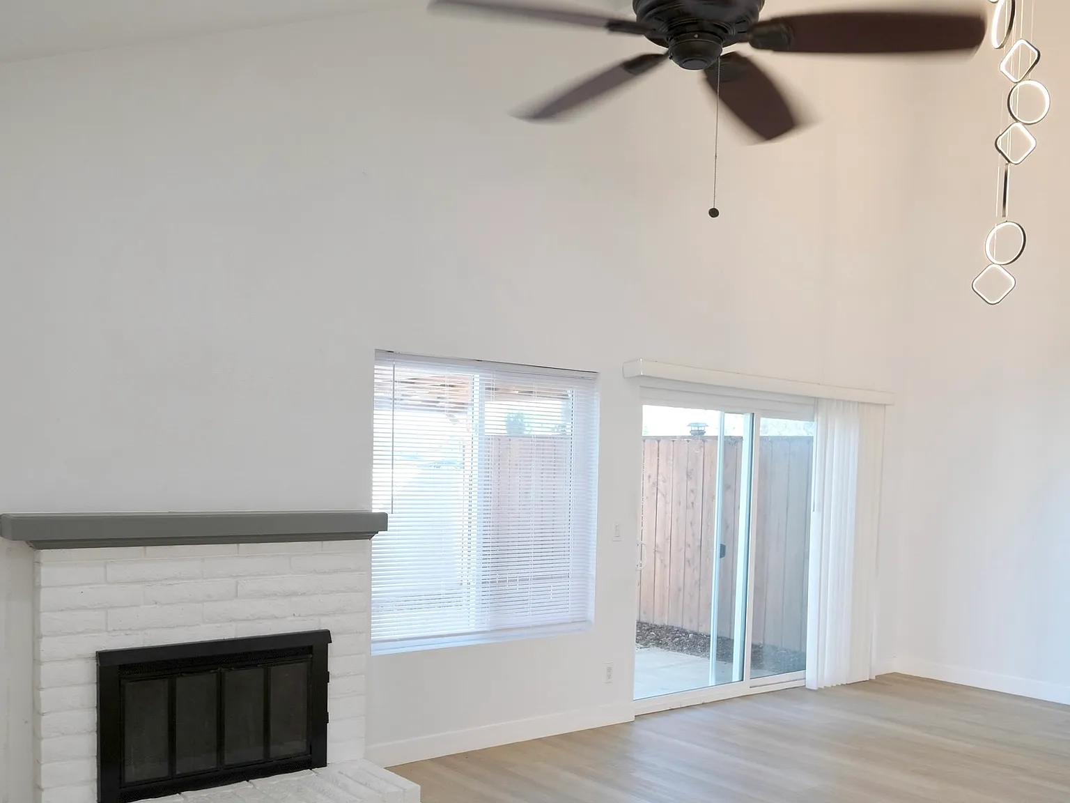4 bed, 1568 sqft, $4,250 — Photo 4