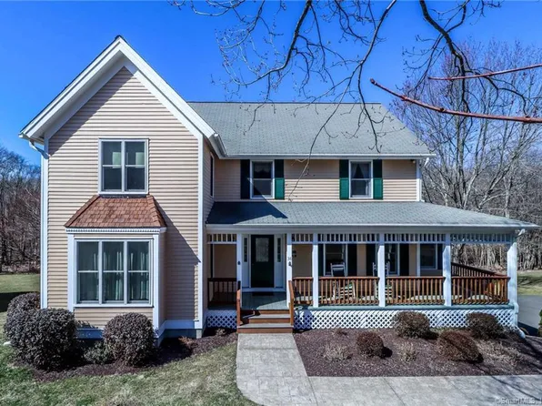 38 Robin Lane, Monroe, CT 06468