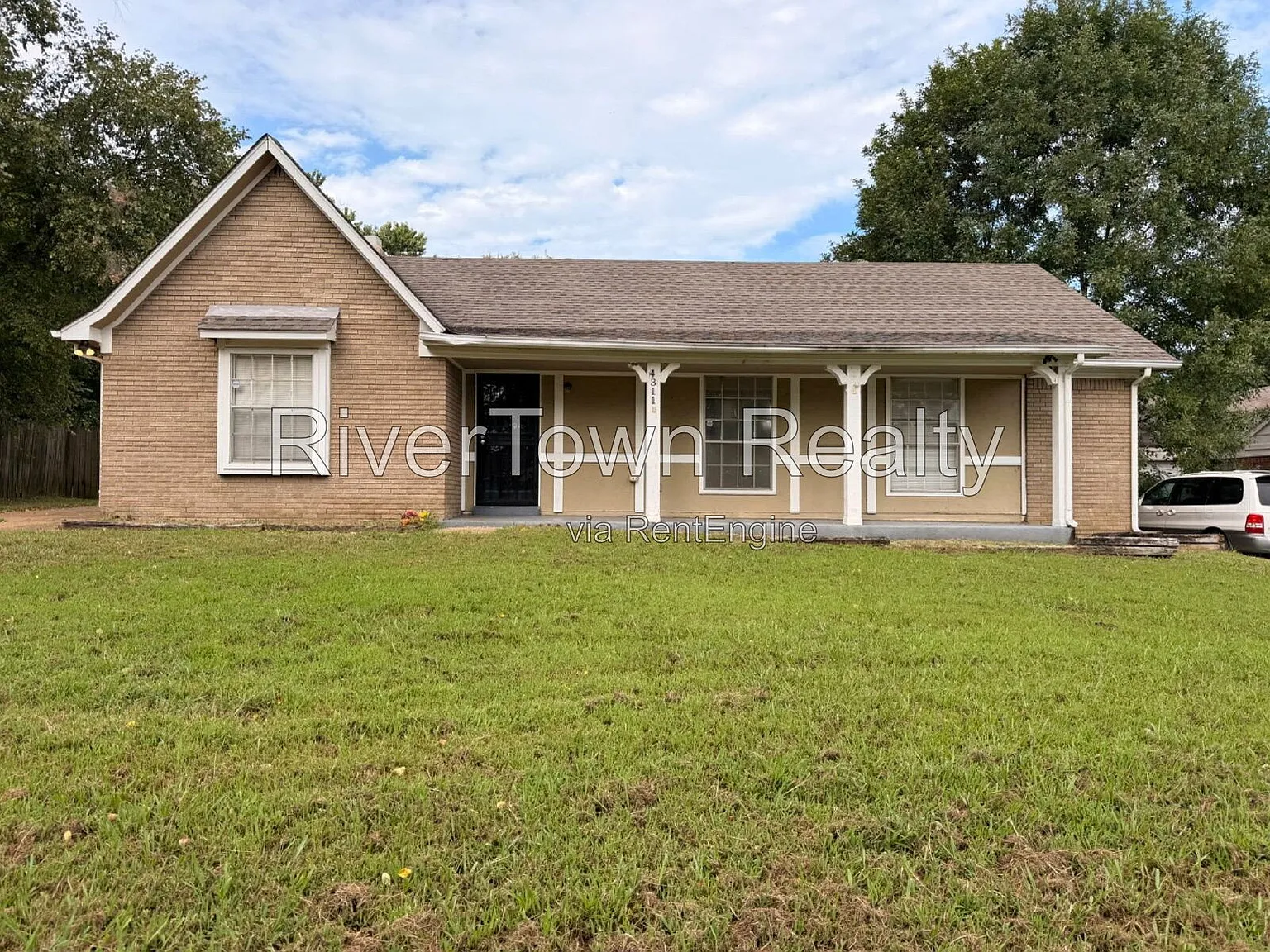 3 bed, 2.0 bath, 1375 sqft, $1,395 — Photo 2