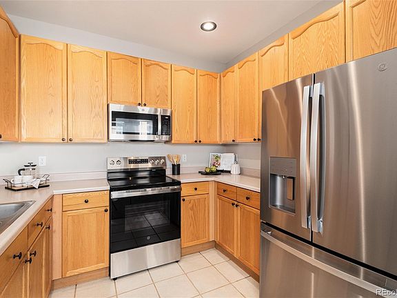 3rd image of 8465 S Holland Way #202