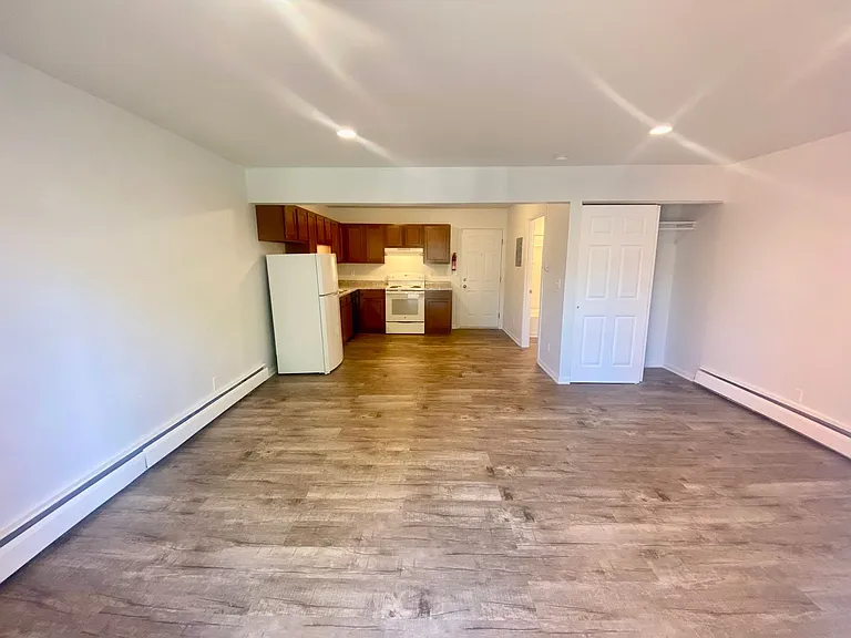 504 Saint Johns St — Photo 6