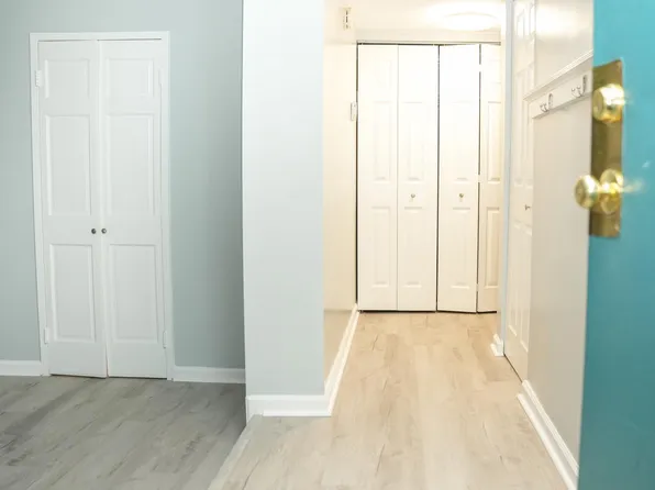 11803 Breton Ct APT 2C, Reston, VA 20191