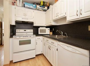 11 Tuttle St APT 3, Stamford, CT 06902