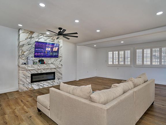 3rd image of 73300 Paradise Ave