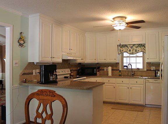 3rd image of 102 Ashby Ln