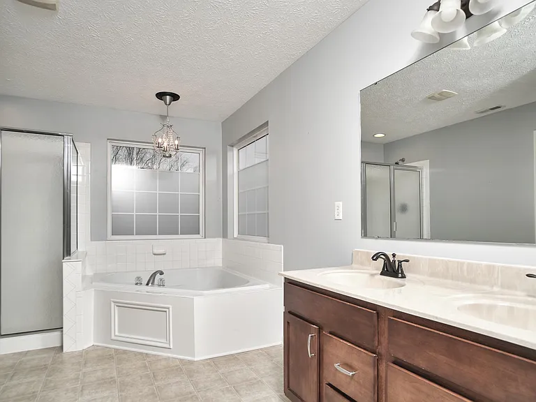 11080 McDowell Dr — Photo 30