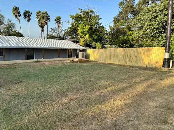 307 Stephens Loop, Lake City, TX 78368