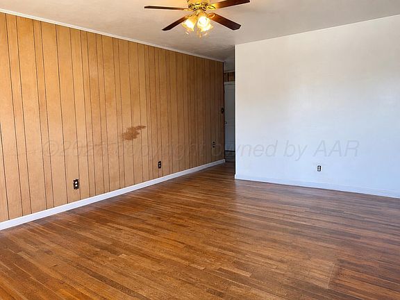 2nd image of 203 W 12th Ave