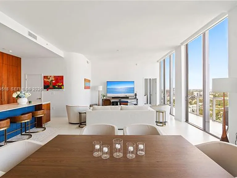 2678 Tigertail Ave #Penthouse CU-4 — Photo 11