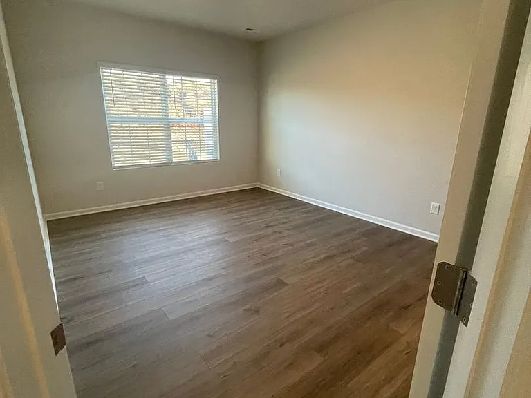 30 Fern Hill Ln — Photo 22