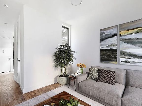 4th image of 394 Bleecker St #3A