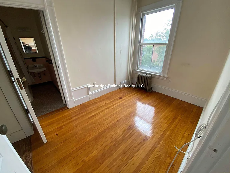 2 Ware St — Photo 8