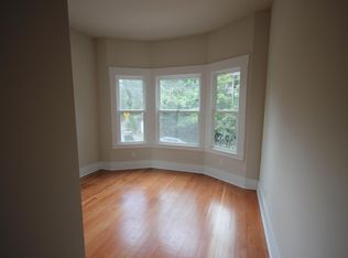 707 30th Ave #L, Seattle, WA 98122