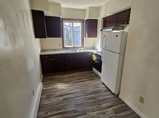 364 Hope St #2S, Fall River, MA 02721