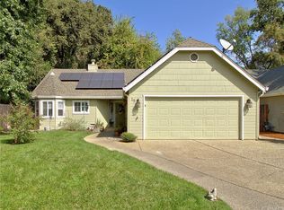 15 Carriage Ln, Chico, CA 95926