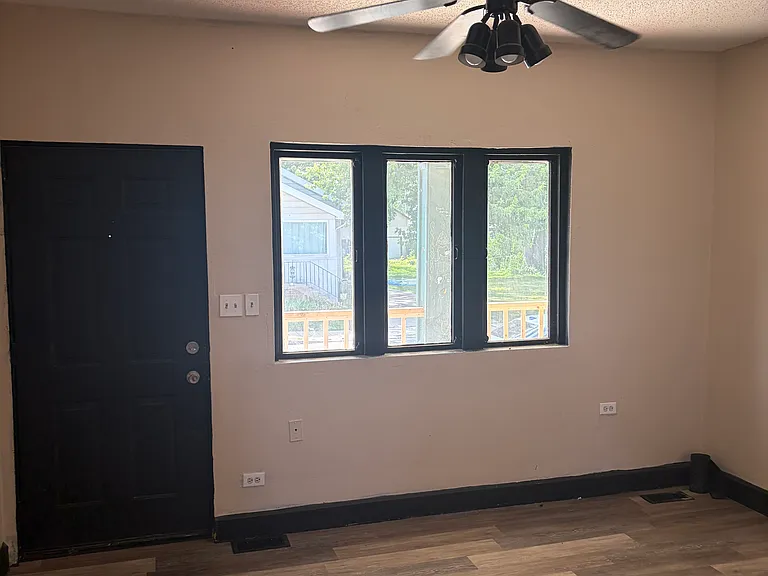5653 Walter Ave #1 — Photo 4