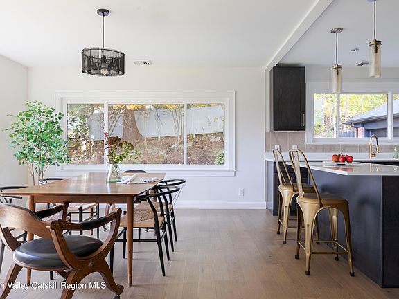 3rd image of 31 Tillson Avenue