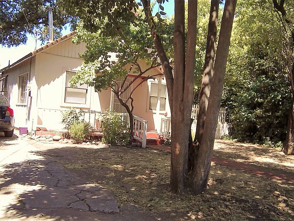 4th image of 7727 Stanford Ave