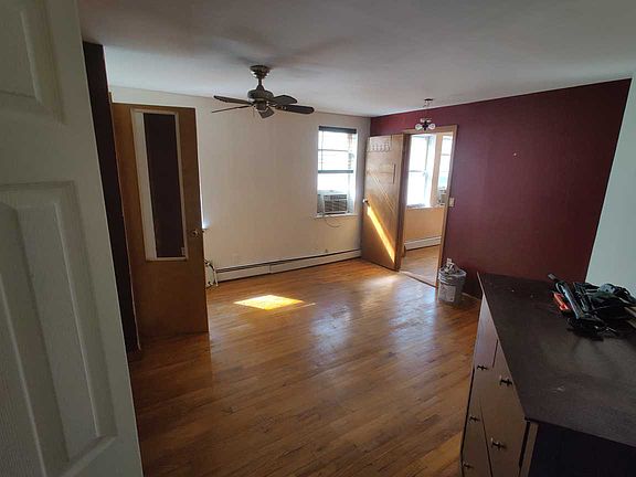 4th image of 2556 W 15th St