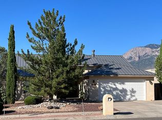 9605 Giddings Ave NE, Albuquerque, NM 87109