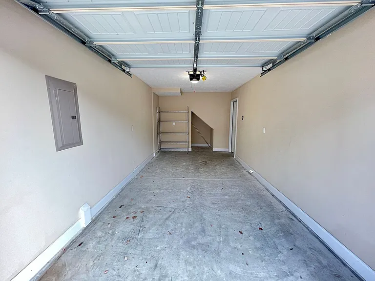 528 Scenic Dr — Photo 2