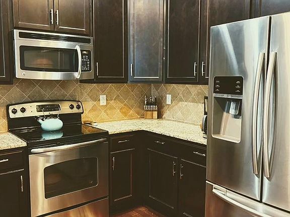 5th image of 1093 Renewal Pl