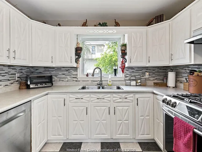 12341 Saint Denis St — Photo 19